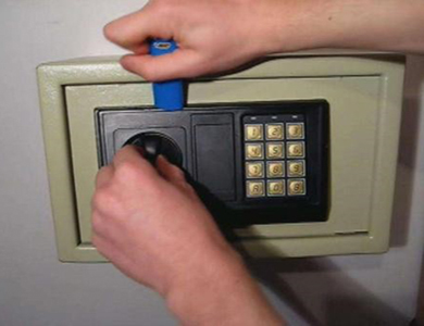 仲巴24小时上门开锁公司